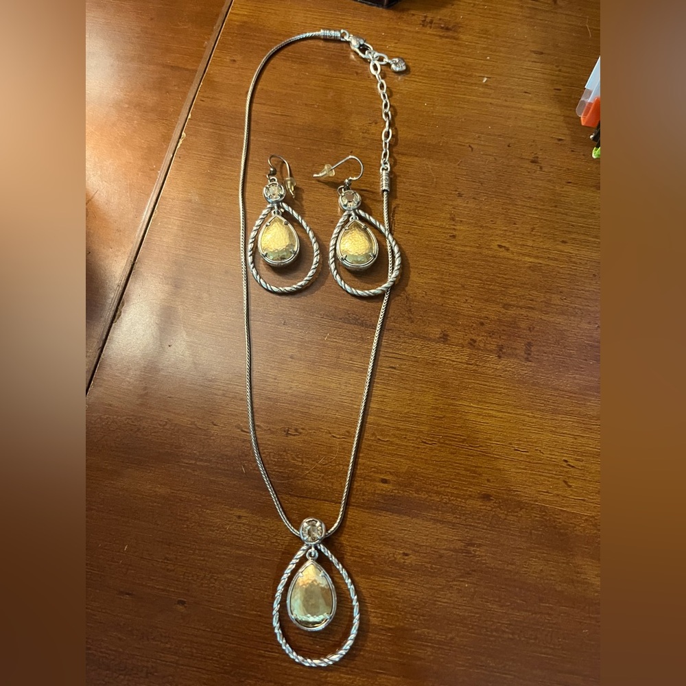 Brighton necklace/earrings set like new wore a couple times.